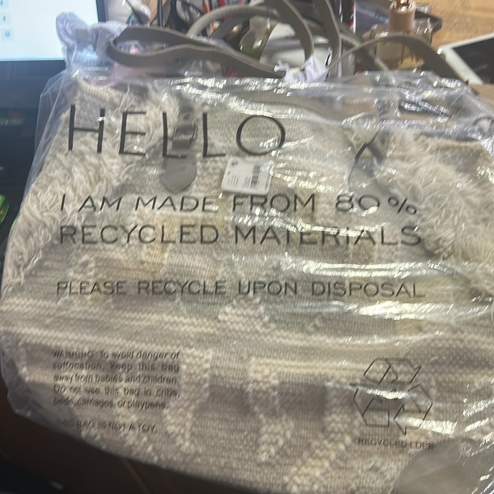 FREE PEOPLE |NWT |Quick Trip Leather Weekender Tote
FREE PEOPLE - Picture 6 of 6